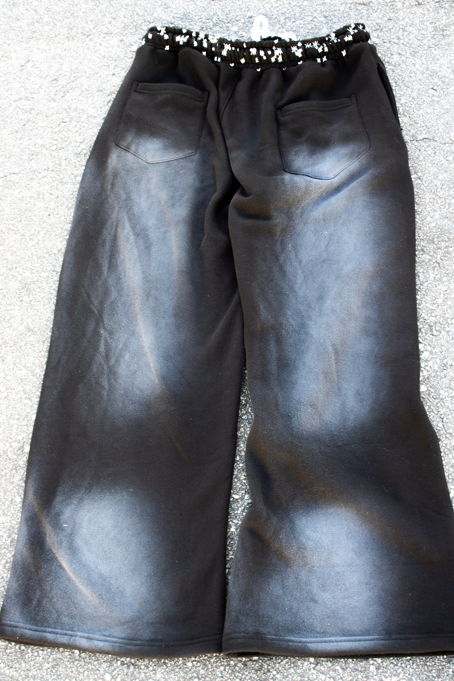 "NOIR" ECCLESIASTES SWEATPANTS